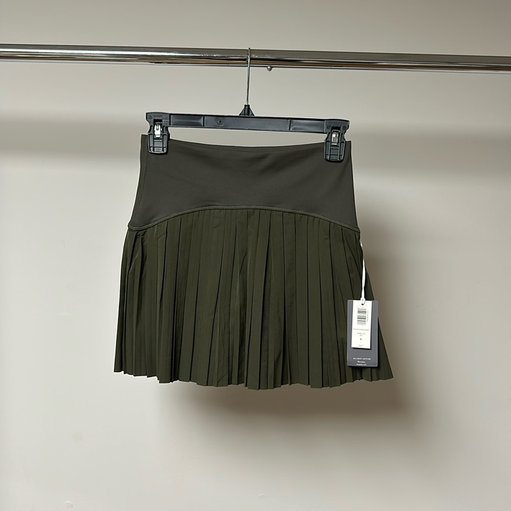Z supply playing doubles skirt grape leaf